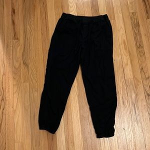 GAP women’s jogger pants